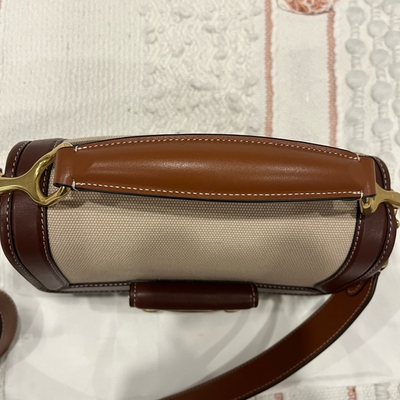 Coach Hero Crossbody Bag - Picture 7 of 8